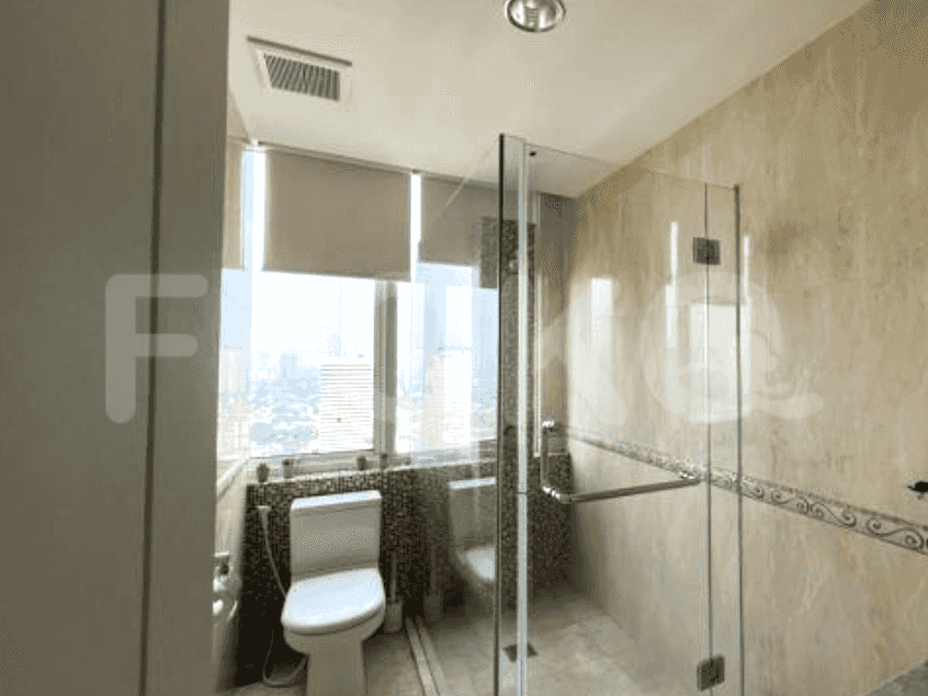 Dijual Apartemen 3 BR, Lantai 14, Luas 150 m2 di Sudirman 2