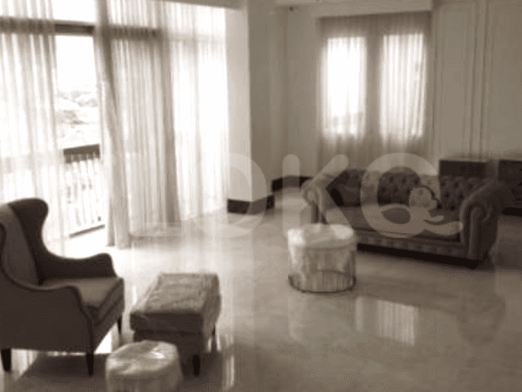 Dijual Apartemen 4 BR, Lantai 6, Luas 564 m2 di Gatot Subroto 1