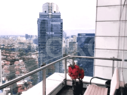 261 sqm, 48th floor, 3 BR apartment for sale in Menteng 2