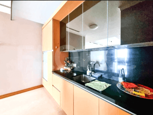 225 sqm, 32nd floor, 2 BR apartment for sale in Menteng 5