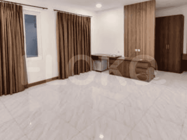 Dijual Rumah 6 BR, Luas 441 m2 di Senayan, Senayan 1