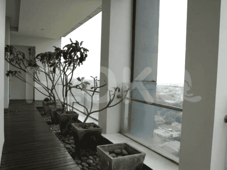 303 sqm, 18th floor, 3 BR apartment for sale in Kemang 1