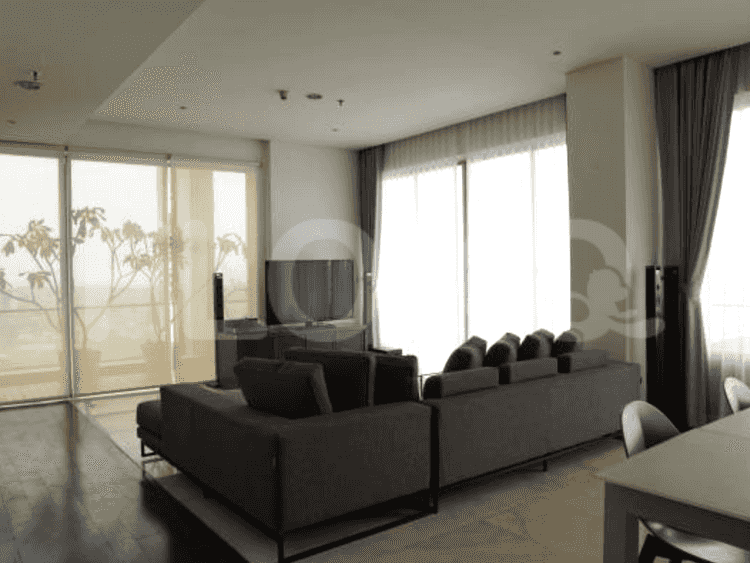 303 sqm, 18th floor, 3 BR apartment for sale in Kemang 4