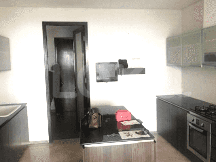 224 sqm, 7th floor, 3 BR apartment for sale in Mampang Prapatan 4