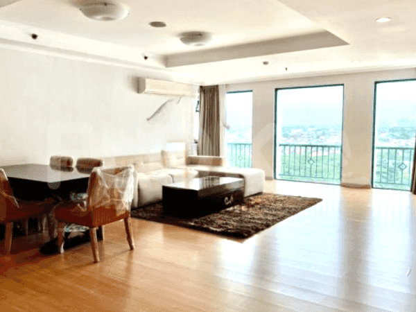 157 sqm, 16th floor, 3 BR apartment for sale in Kebayoran Lama 3