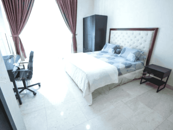 170 sqm, 26th floor, 3 BR apartment for sale in Kebayoran Lama 4