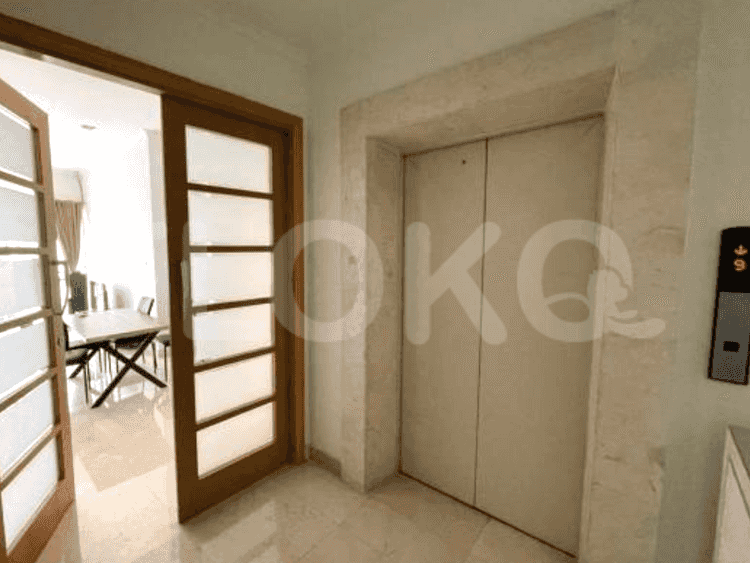 165 sqm, 23rd floor, 3 BR apartment for sale in Kebayoran Lama 1