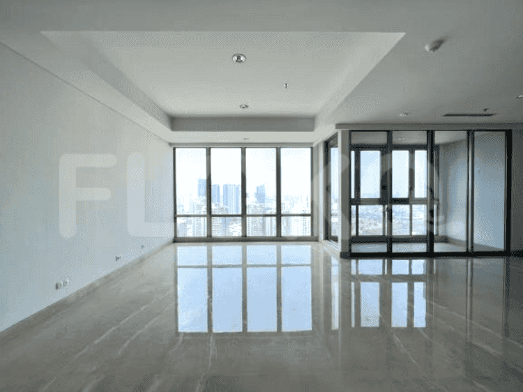 186 sqm, 17th floor, 3 BR apartment for sale in Kuningan 3