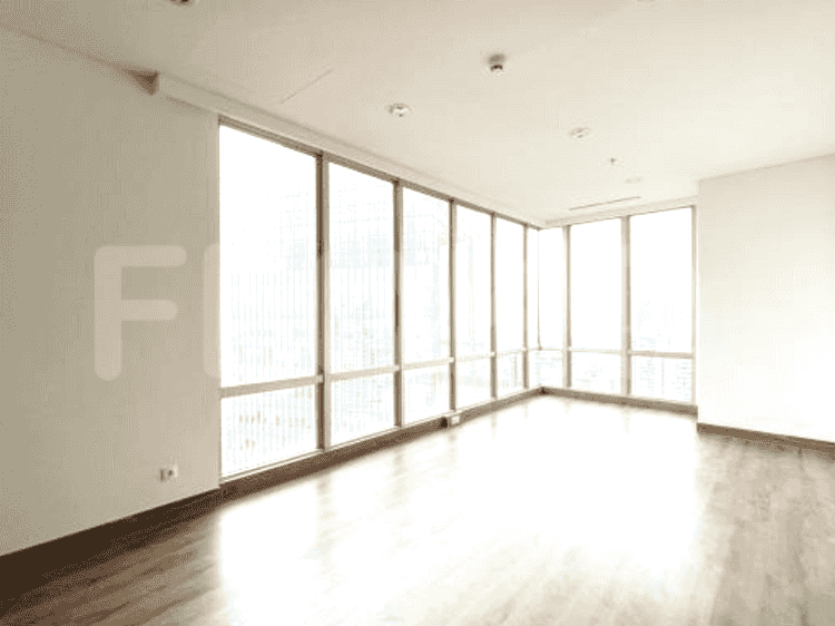 186 sqm, 11th floor, 3 BR apartment for sale in Kuningan 5