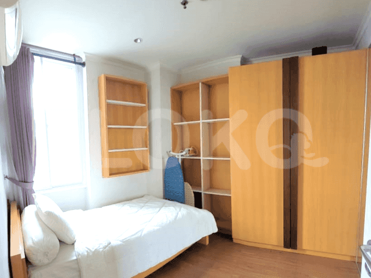 70 sqm, 4th floor, 2 BR apartment for sale in Sudirman 4