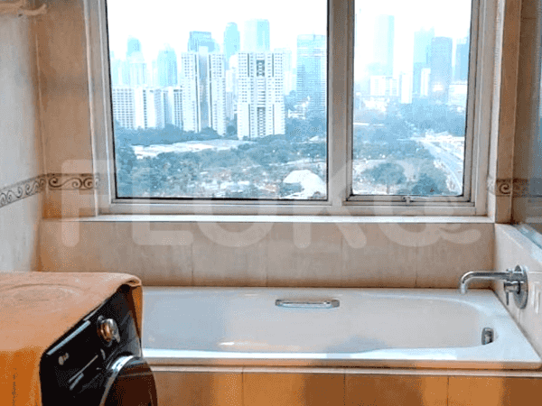 118 sqm, 41st floor, 3 BR apartment for sale in Sudirman 3