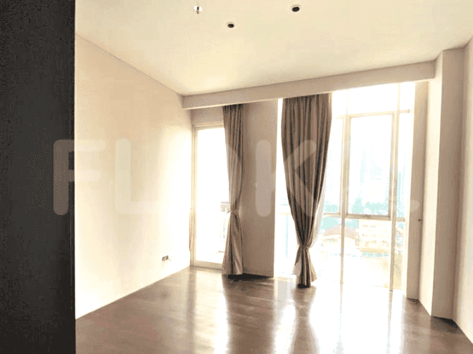 Dijual Apartemen 2 BR, Lantai 5, Luas 122 m2 di Gatot Subroto 4