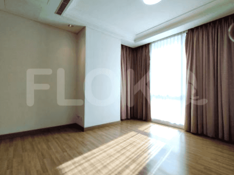 159 sqm, 26th floor, 3 BR apartment for sale in Sudirman 2