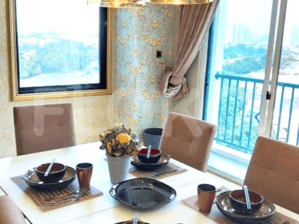 198 sqm, 27th floor, 3 BR apartment for sale in Kebayoran Lama 4