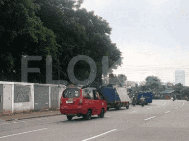 1600 sqm, Land for Sale in Jalan Raya Bekasi, Pulo Gadung 4