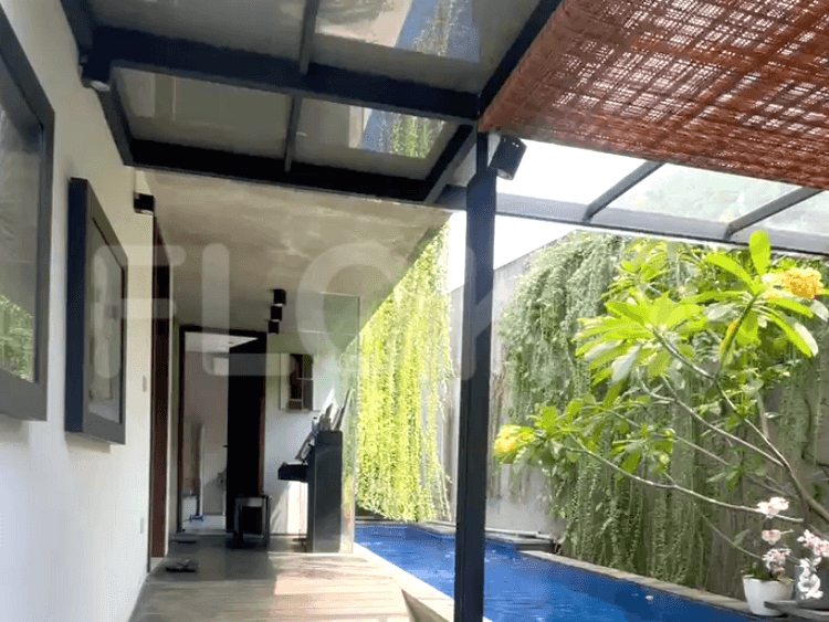 300 sqm, 2 BR house for sale in Ciniru, SCBD 2