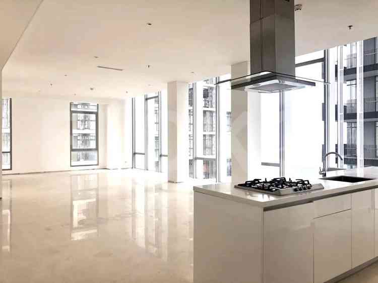 300 sqm, 20th floor, 4 BR apartment for sale in Kebayoran Baru 7