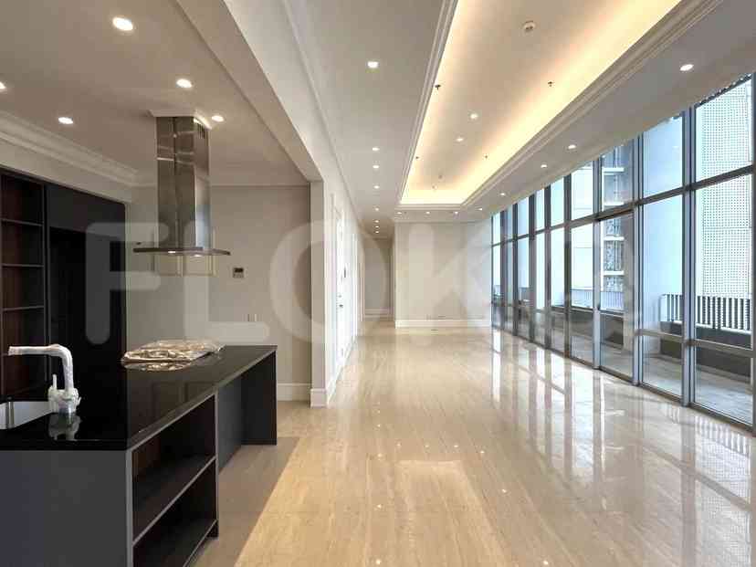 307 sqm, 10th floor, 3 BR apartment for sale in Kebayoran Baru 4