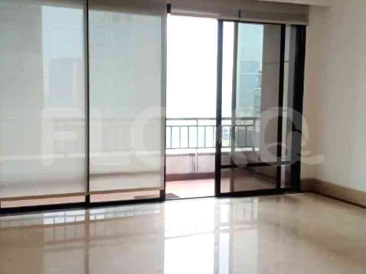 323 sqm, 1st floor, 3 BR apartment for sale in Setiabudi 1