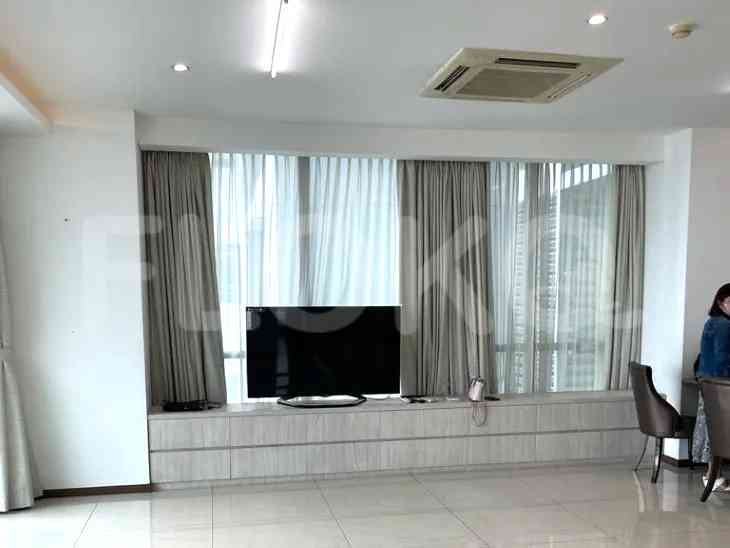 Dijual Apartemen 3 BR, Lantai 21, Luas 173 m2 di Mampang Prapatan 2