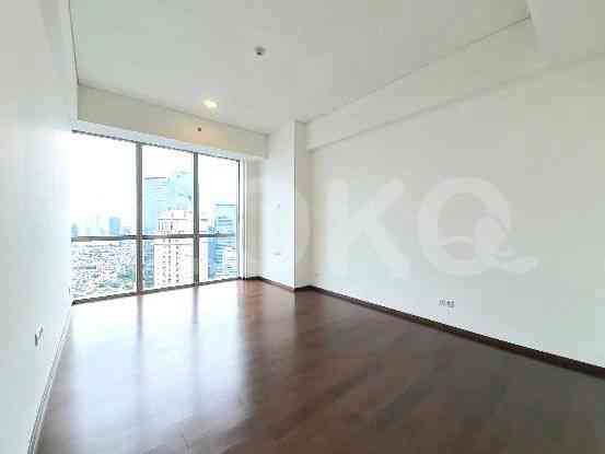 131 sqm, 18th floor, 2 BR apartment for sale in Sudirman 5