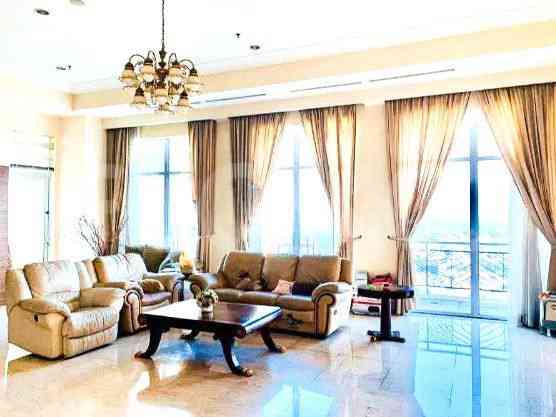 485 sqm, 15th floor, 4 BR apartment for sale in Gandaria 2