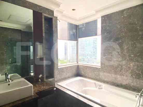 Dijual Apartemen 3 BR, Lantai 5, Luas 170 m2 di SCBD 5