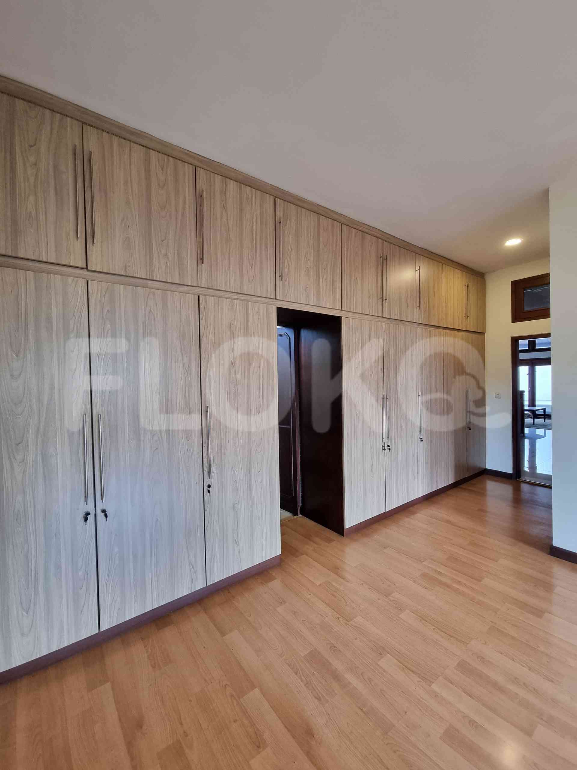 Dijual Rumah 5 BR, Luas 850 m2 di Jl kemang dalam, Kemang 11