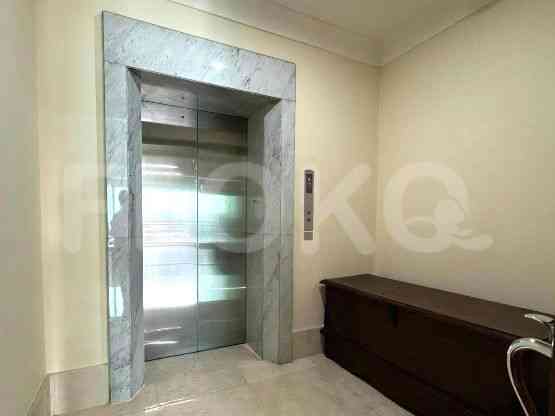 243 sqm, 13th floor, 3 BR apartment for sale in Gandaria 1