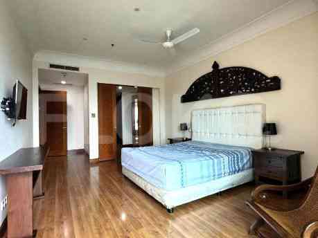 243 sqm, 13th floor, 3 BR apartment for sale in Gandaria 4