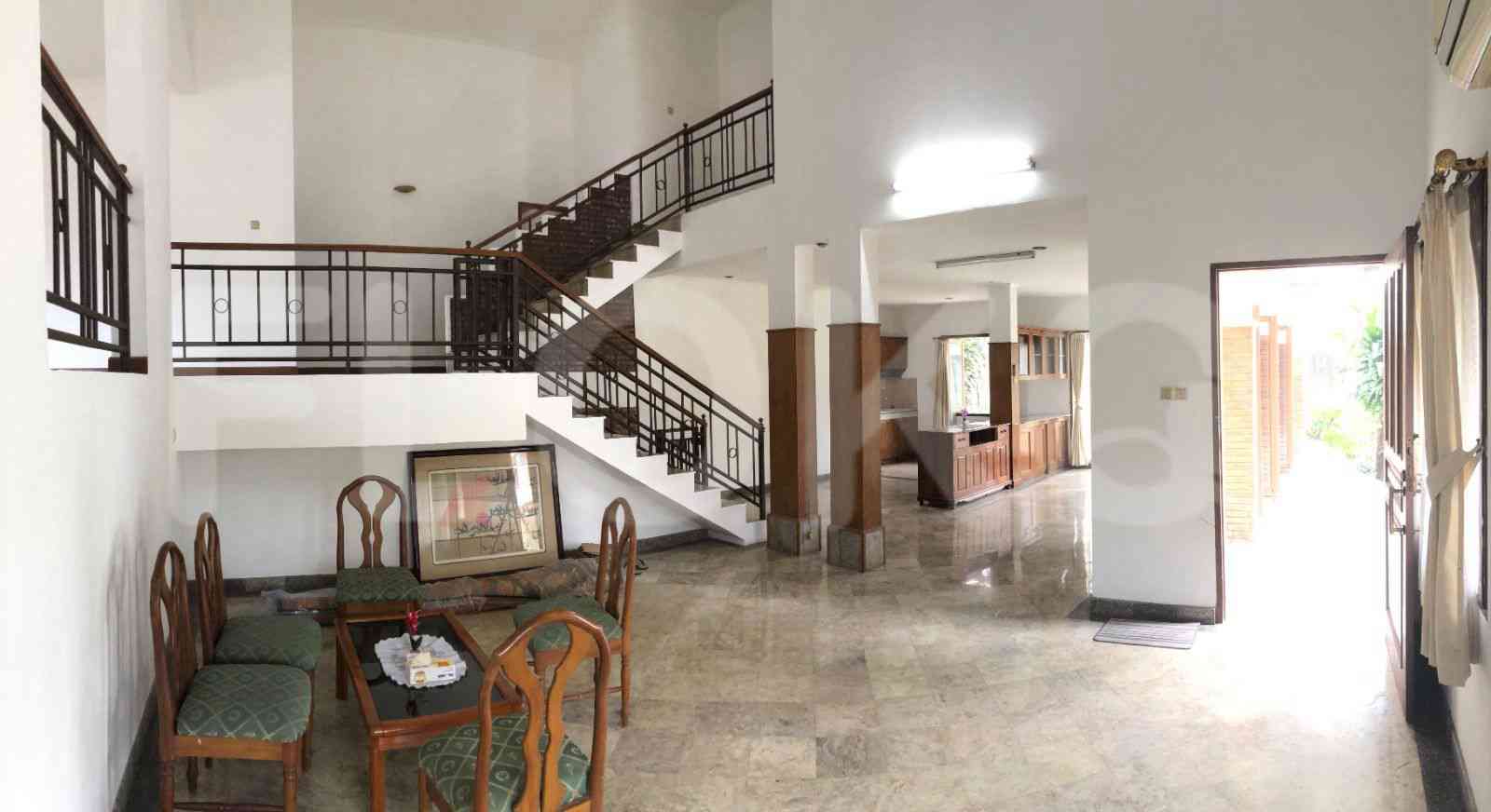 Disewakan Rumah 3 BR, Luas 200 m2 di Lebak Bulus, Lebak Bulus 5