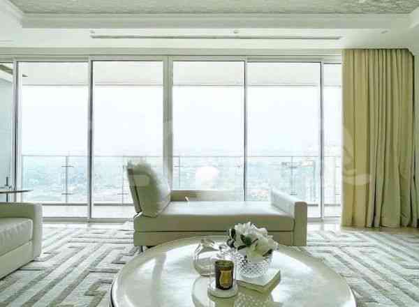 276 sqm, 22nd floor, 3 BR apartment for sale in Kebayoran Lama 1