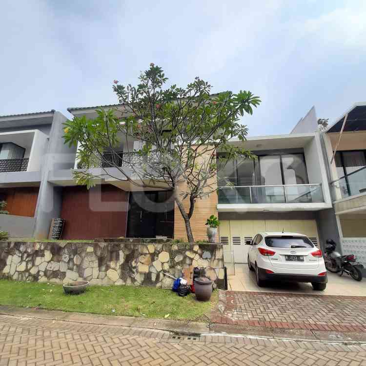 309 sqm, 4 BR house for rent in Kebayoran Symphony, Bintaro 1