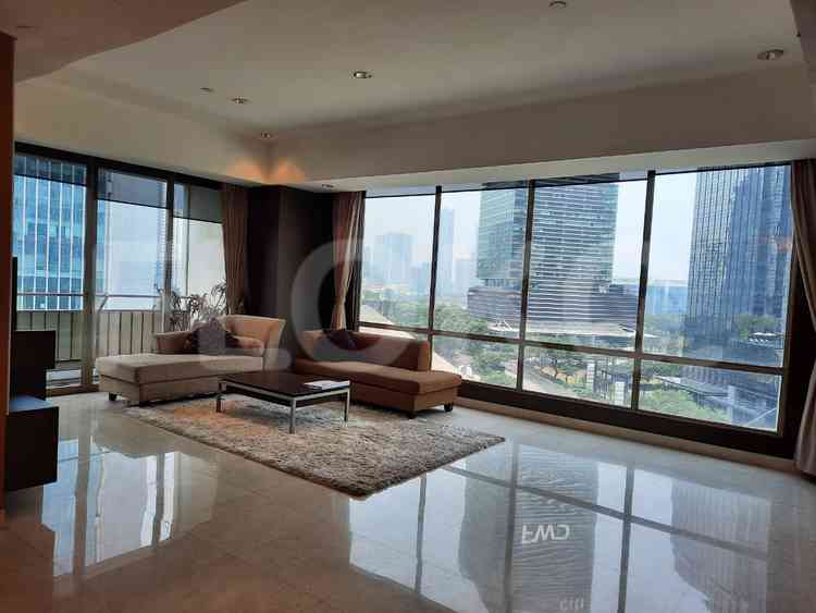 Dijual Apartemen 3 BR, Lantai 8, Luas 173 m2 di Sudirman 2