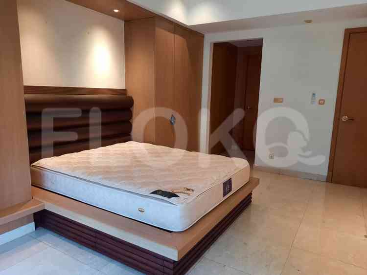 173 sqm, 8th floor, 3 BR apartment for sale in Sudirman 5