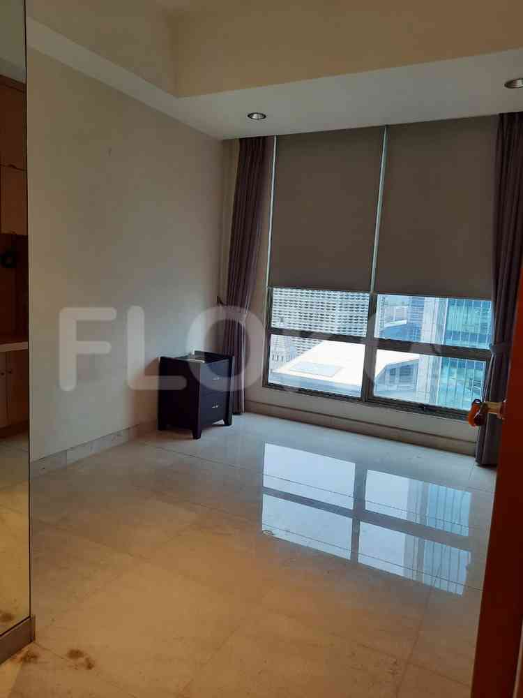 173 sqm, 8th floor, 3 BR apartment for sale in Sudirman 7