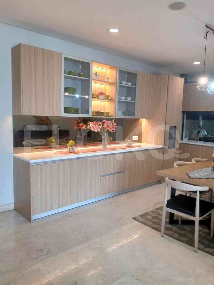 127 sqm, 8th floor, 3 BR apartment for sale in Setiabudi 5