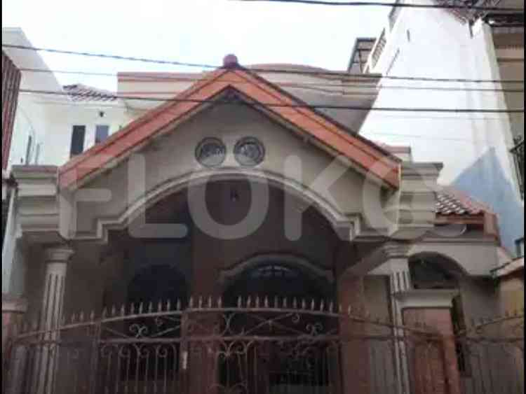 340 sqm, 4 BR house for rent in Harapan Indah, Bekasi Utara 1