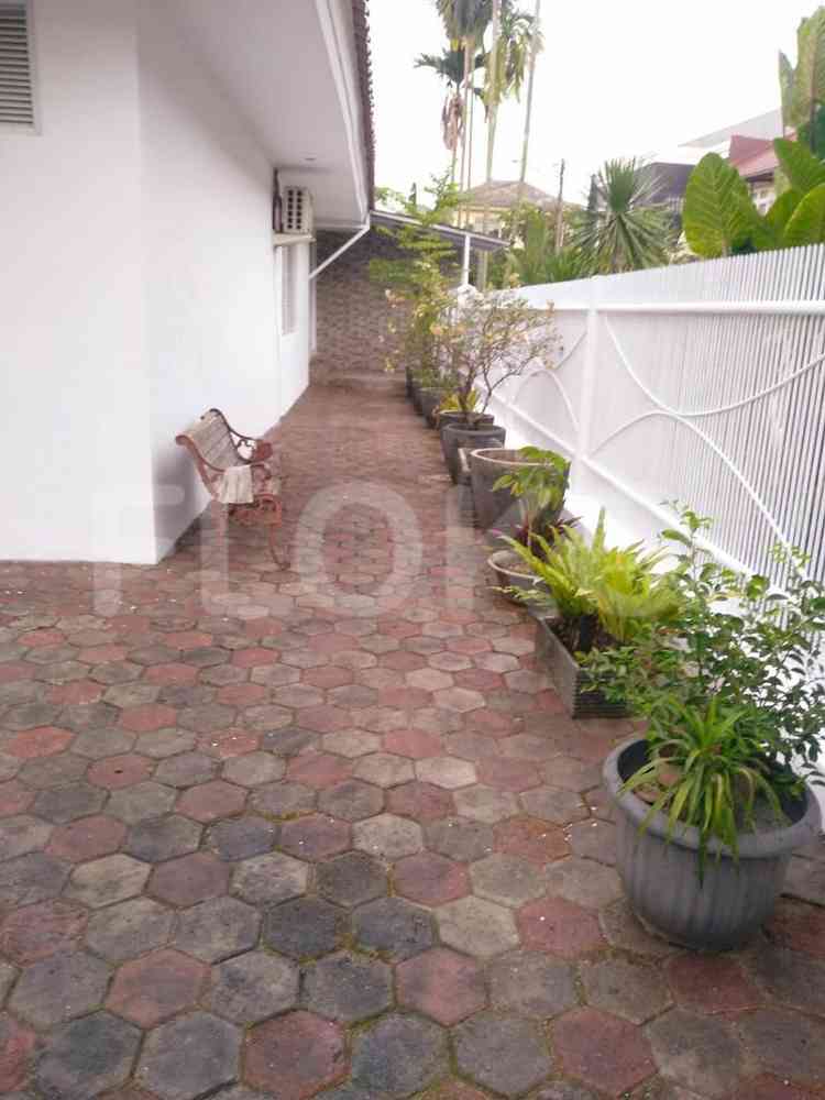 500 sqm, 5 BR house for rent in Sektor 9, Bintaro 15