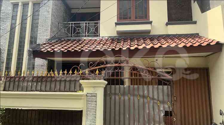 Dijual Rumah 4 BR, Luas 200 m2 di Cempedak, Cipinang 1