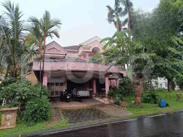 350 sqm, 4 BR house for sale in Legenda Wisata, Cibubur 1