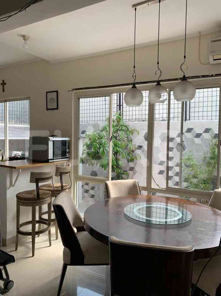 300 sqm, 3 BR house for sale in residence One Cluster Saphire, Gading Serpong 3