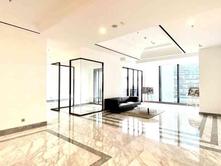 351 sqm, 26th floor, 3 BR apartment for sale in Kebayoran Baru 6