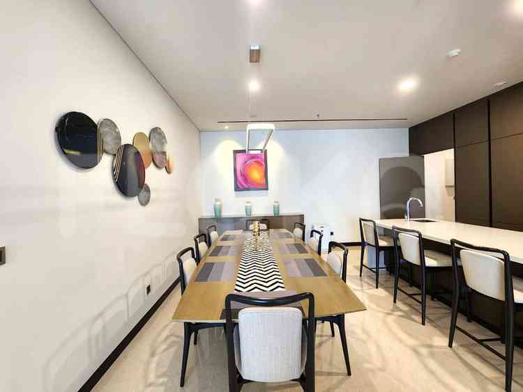 210 sqm, 8th floor, 3 BR apartment for sale in Gandaria 2