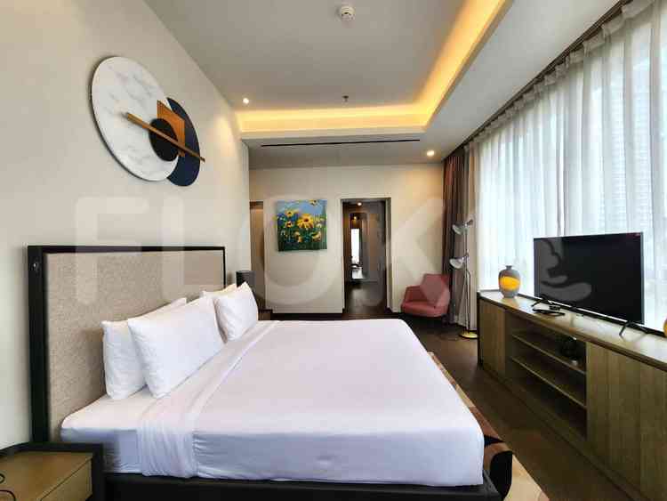 210 sqm, 8th floor, 3 BR apartment for sale in Gandaria 10