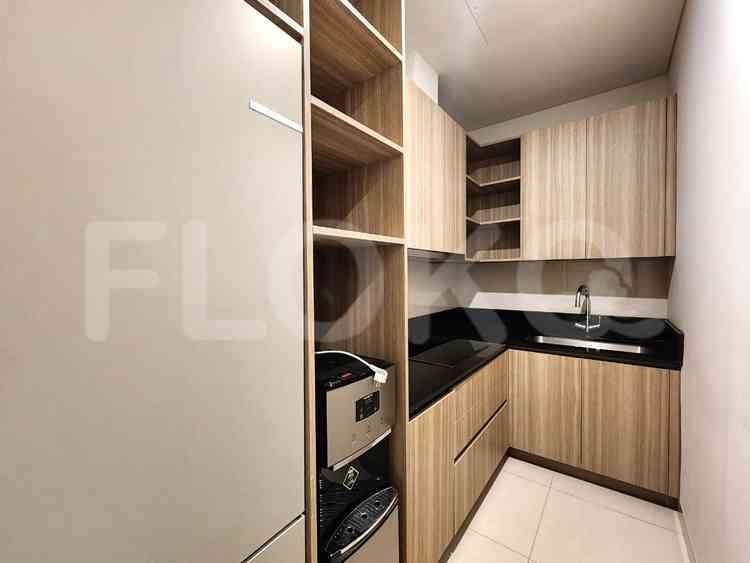 Dijual Apartemen 3 BR, Lantai 8, Luas 210 m2 di Gandaria 13