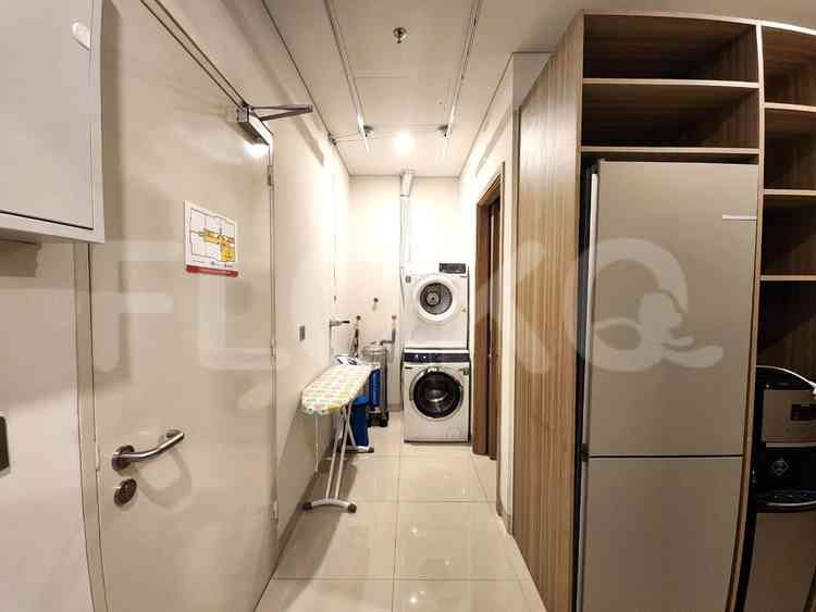 210 sqm, 8th floor, 3 BR apartment for sale in Gandaria 17