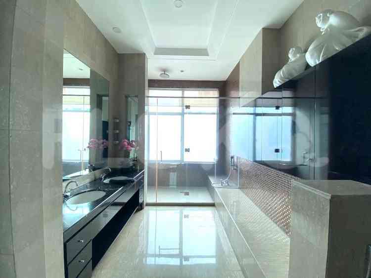 809 sqm, 19th floor, 5 BR apartment for sale in Gandaria 8