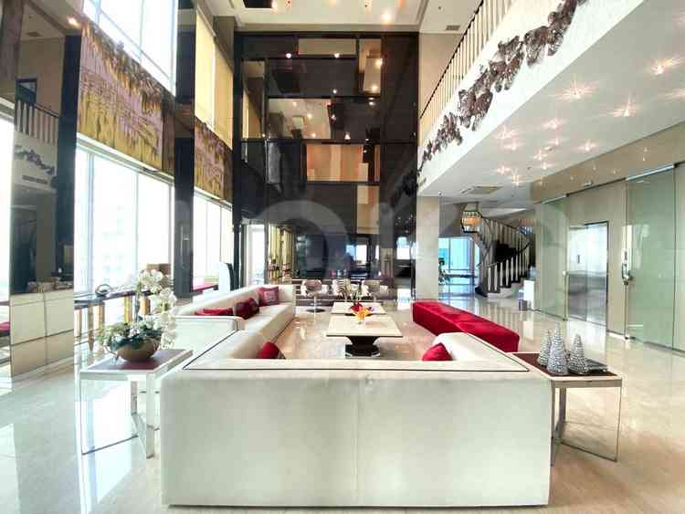 809 sqm, 19th floor, 5 BR apartment for sale in Gandaria 10