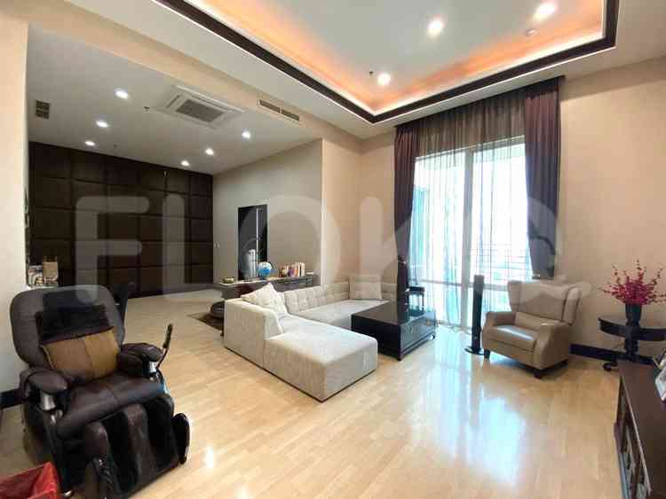 809 sqm, 19th floor, 5 BR apartment for sale in Gandaria 2